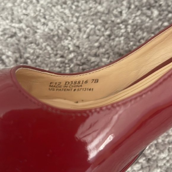 Cole Haan Nike Air Red Patent Leather Closed Toe Pump Shoes Women’s Size 7B - Picture 8 of 11